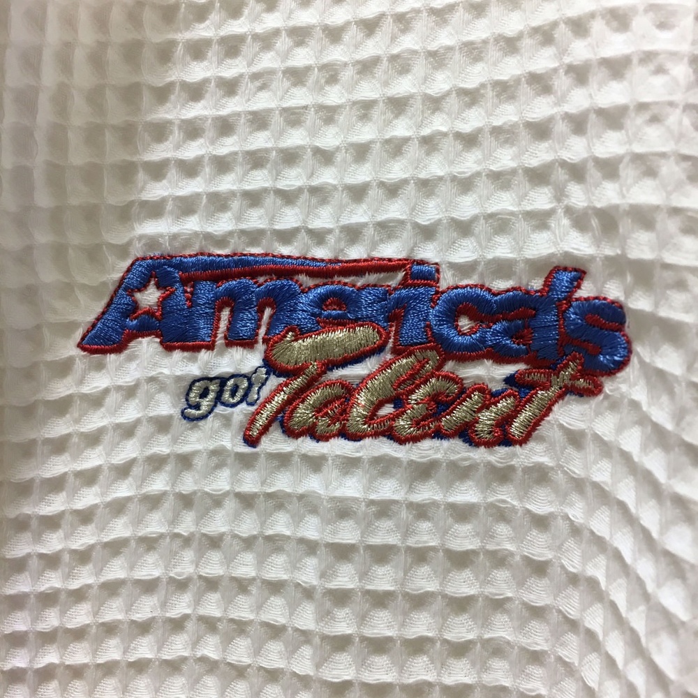 America's Got Talent Bath Robe - Rare - Picture 2 of 3